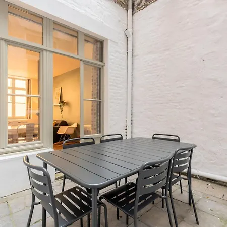 Old - Beautiful House 3 Bdrms 6pers. ليل